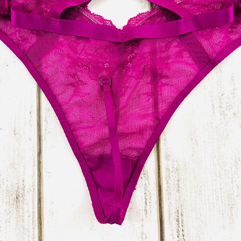 Victoria’s Secret Lace Strappy Bondage Teddy Bodysuit Lingerie Medium - Picture 9 of 12